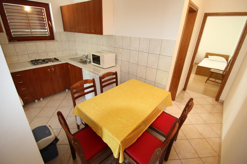 Apartment Stipe